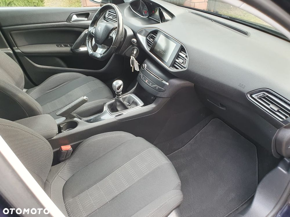 Peugeot 308 1.6 BlueHDi Business Line S&S - 33