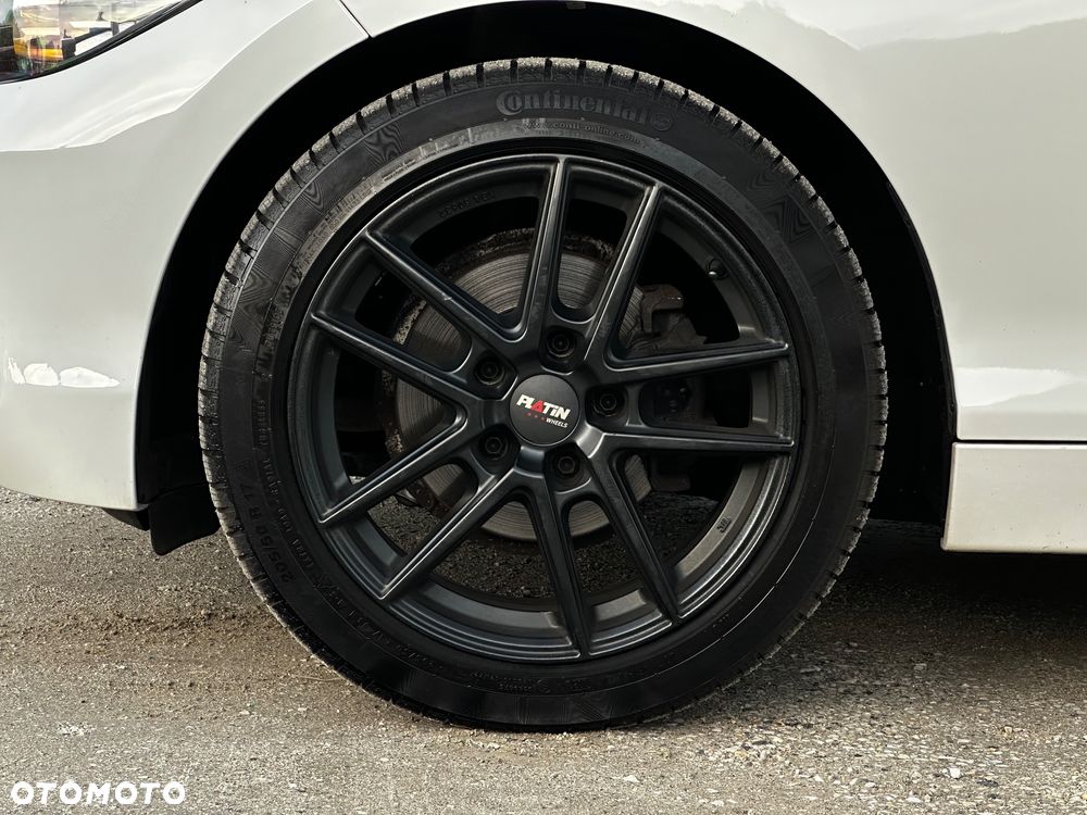 BMW Seria 1 118i - 31