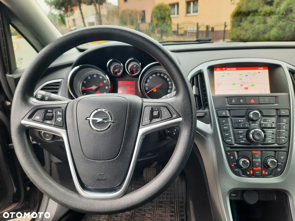 Opel Astra 1.4 Turbo 150 Jahre - 20