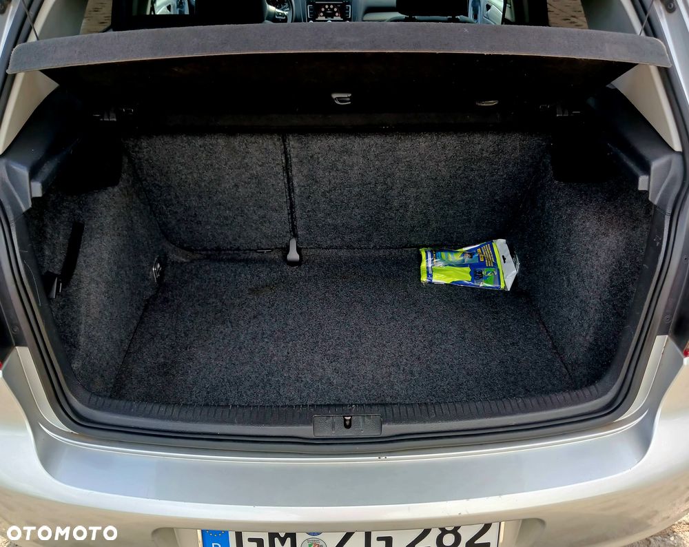 Volkswagen Golf 2.0 TDI DPF BlueMotion Technology Comfortline - 9