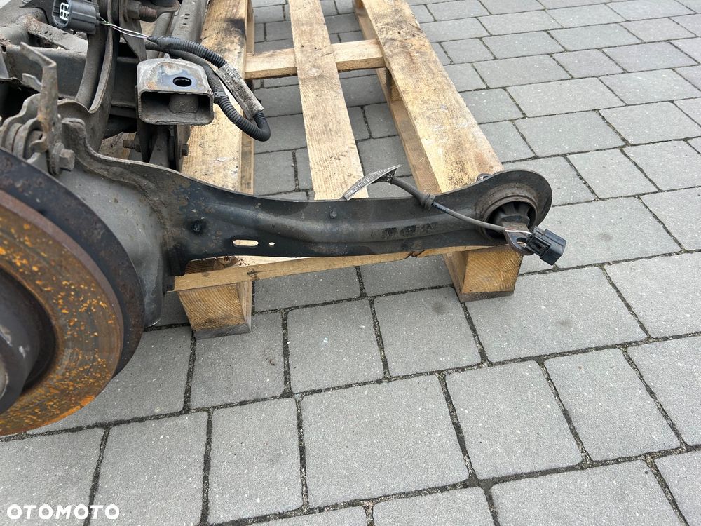 Volvo v40  II 2012- belka kompletna tył tylną tylnego zawieszenia sanki - 8