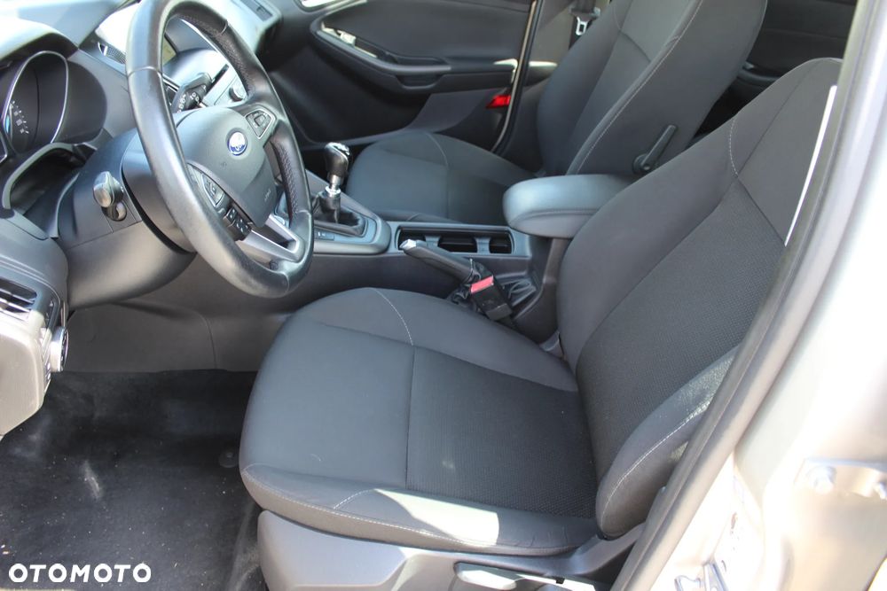 Ford Focus 1.6 TDCi ECOnetic 88g Start-Stopp-System Titanium - 14