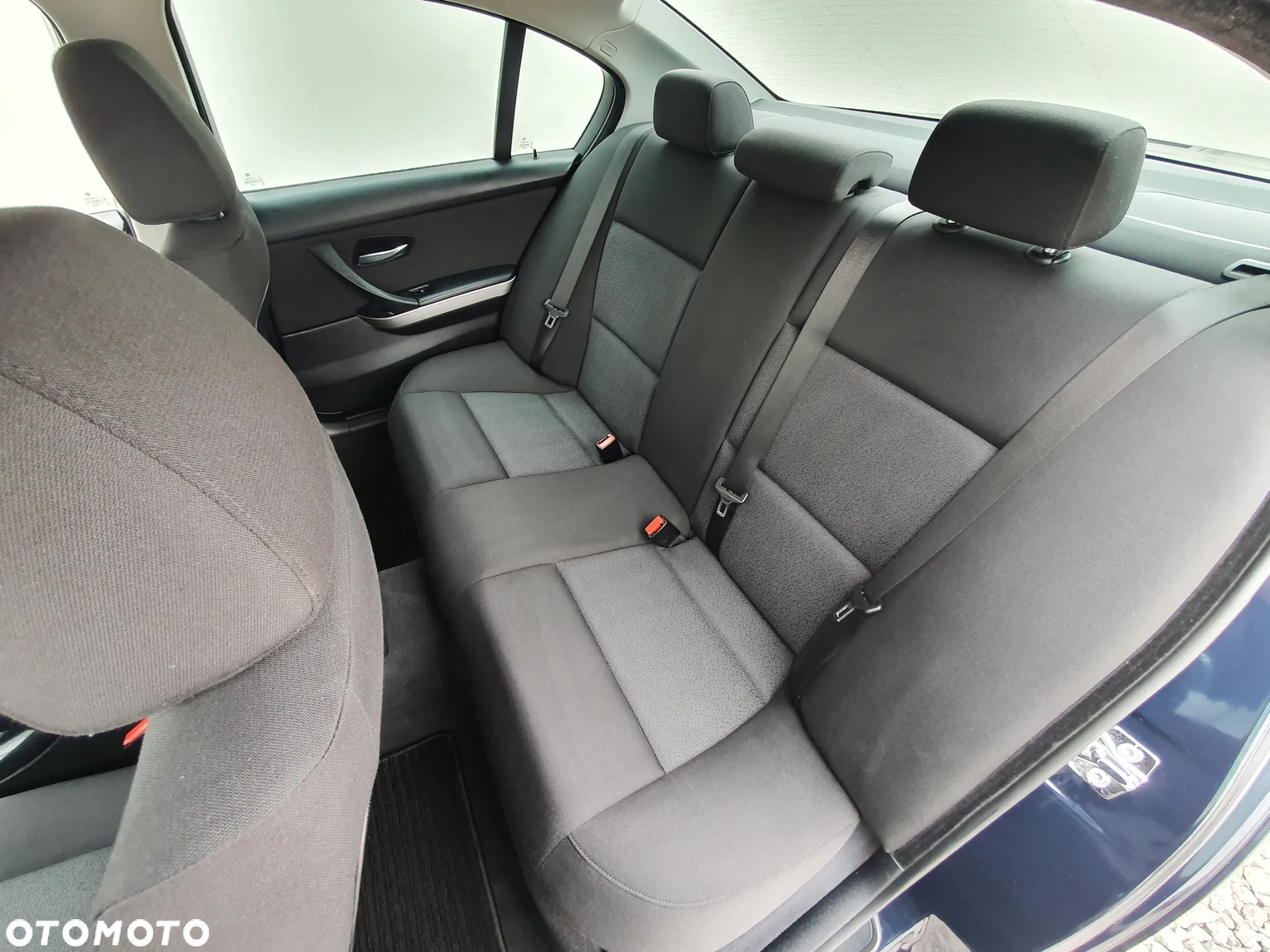 BMW Seria 3 320i - 13