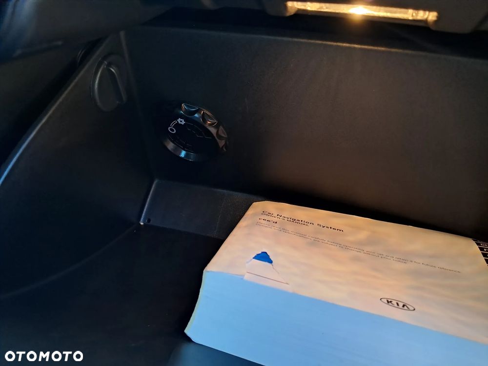 Kia Ceed 1.4 CVVT Attract - 14