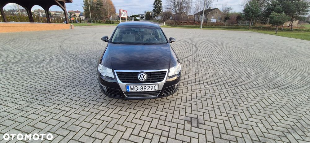 Volkswagen Passat 2.0 TDI Comfortline - 4