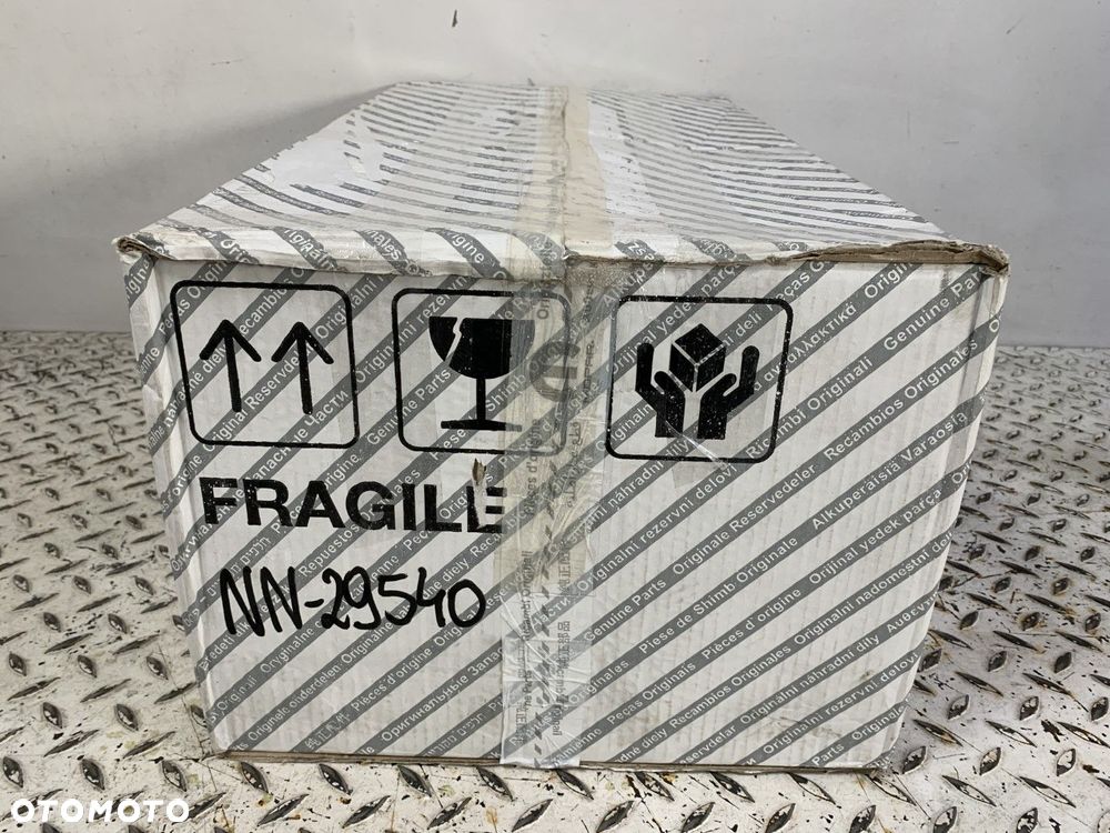 NOWA ORYGINALNA LAMPA LAMPA LEWA PRZEDNIA LEWY PRZÓD LANCIA DELTA 08-14 51876348 - 14