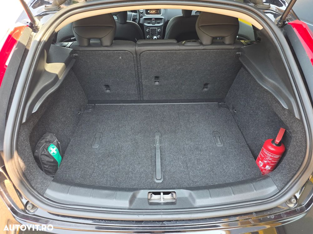Volvo V40 - 17
