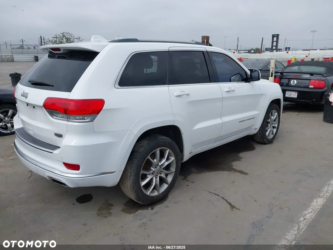 Jeep Grand Cherokee - 8