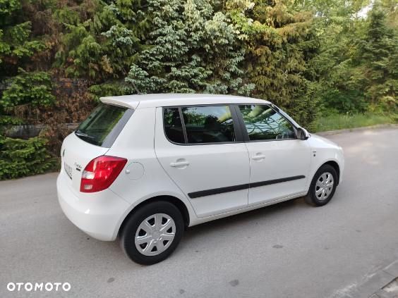 Skoda Fabia 1.2 HTP Active - 11