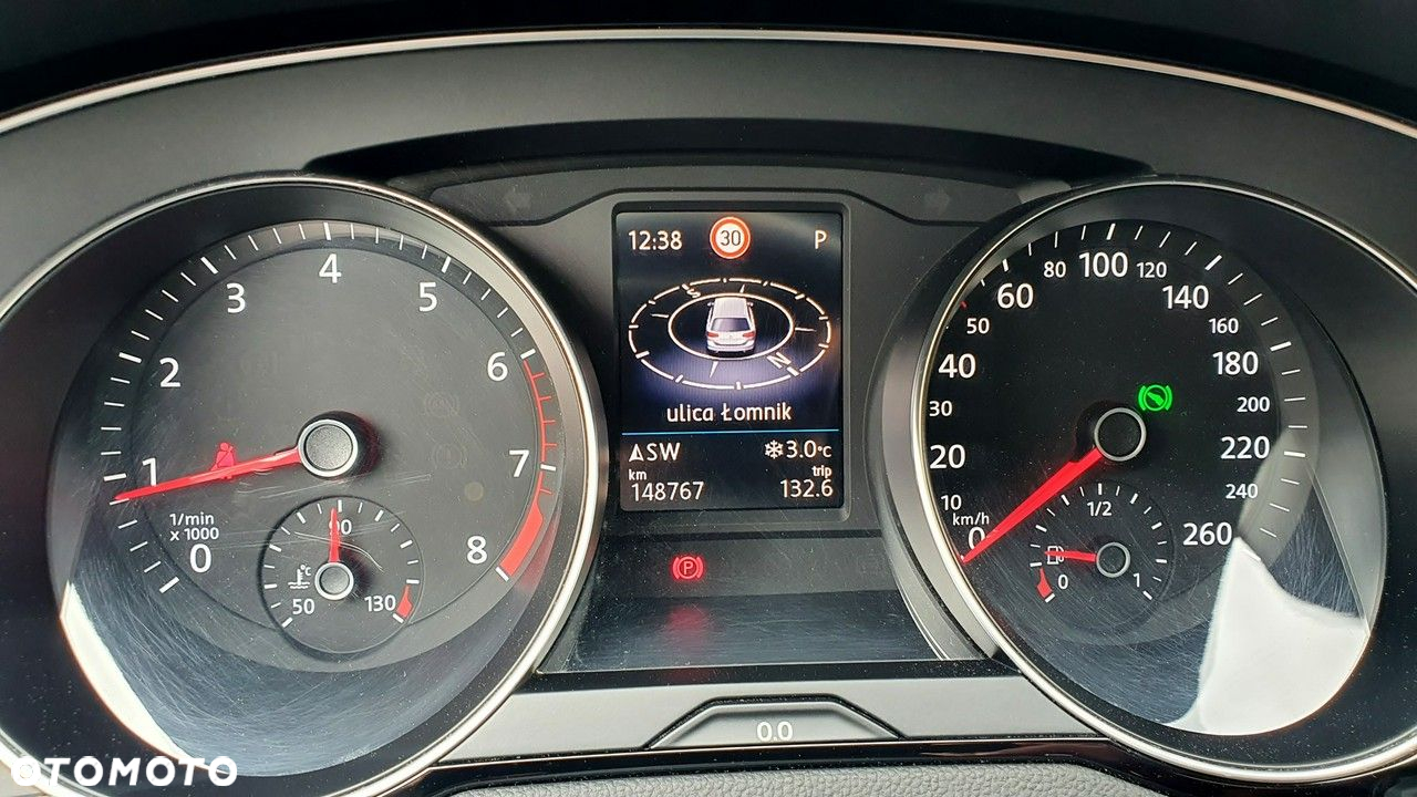 Volkswagen Passat 2.0 TSI Business DSG - 23