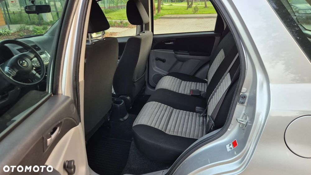 Suzuki SX4 1.6 VVT 4x4 Club - 16
