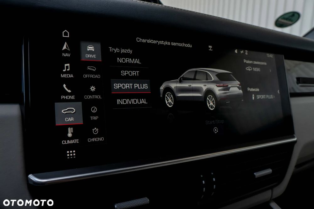 Porsche Cayenne Standard - 36