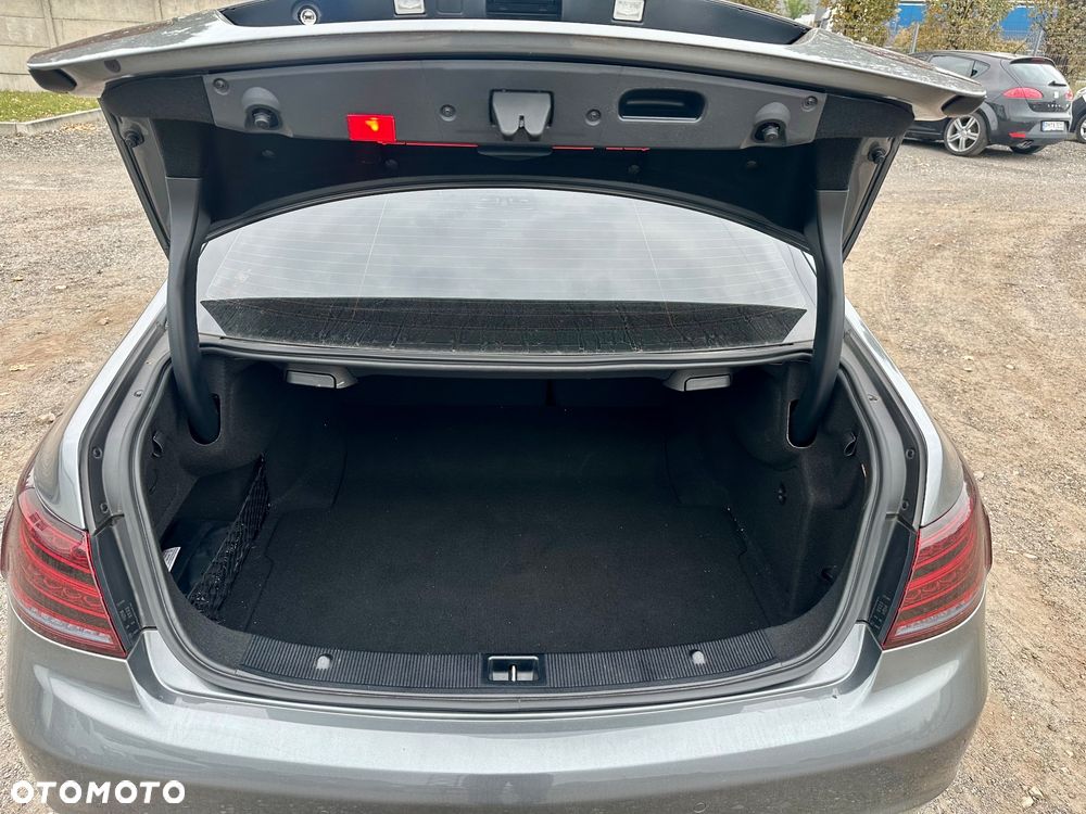 Mercedes-Benz Klasa E 200 Coupe 7G-TRONIC Sport Edition - 23