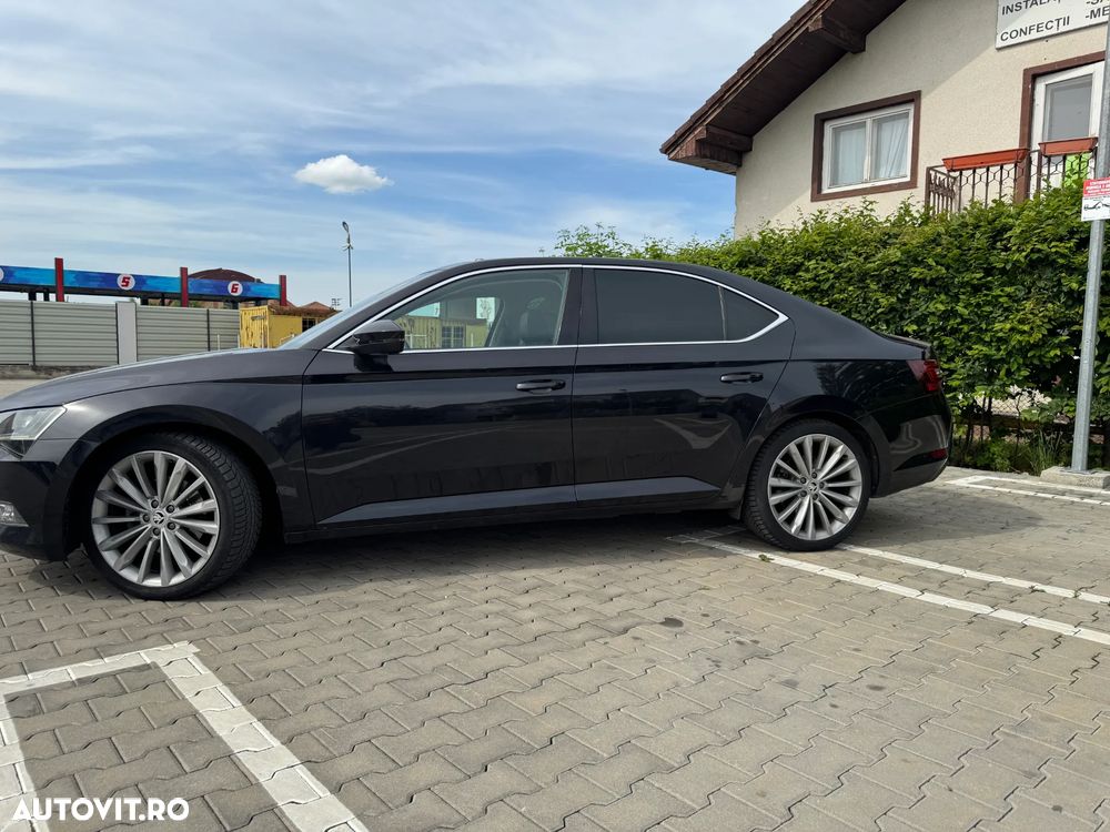 Skoda Superb 2.0 TDI DSG 4X4 Style - 6