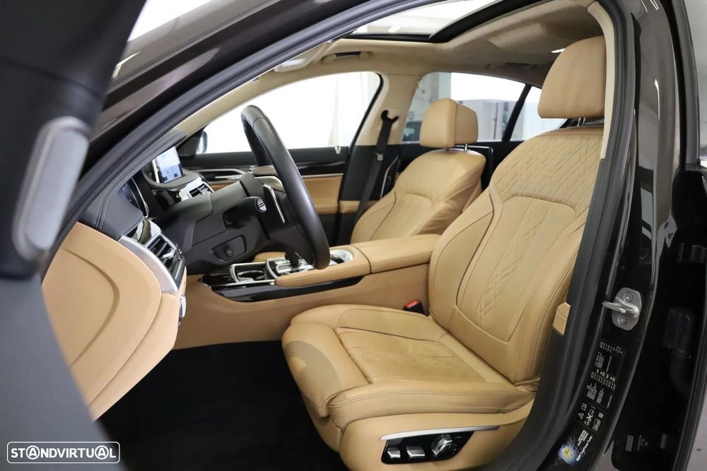 BMW 740 d xDrive Auto - 25