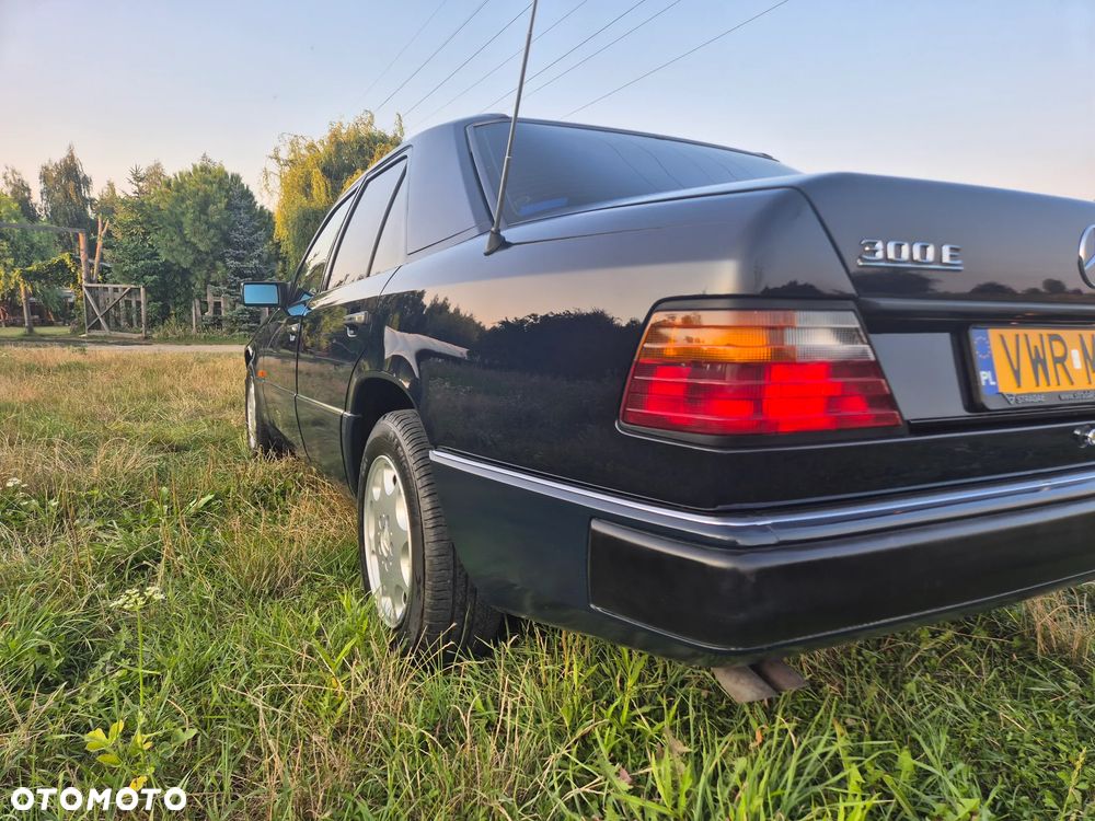 Mercedes-Benz W124 (1984-1993) - 11