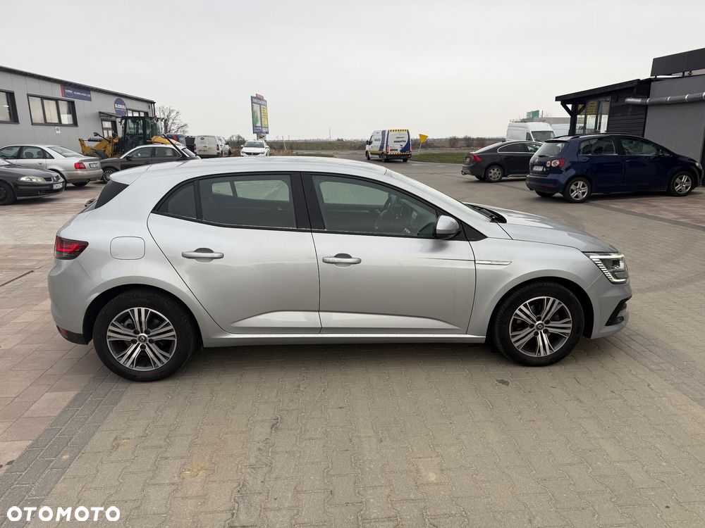 Renault Megane 1.5 Blue dCi Intens - 4