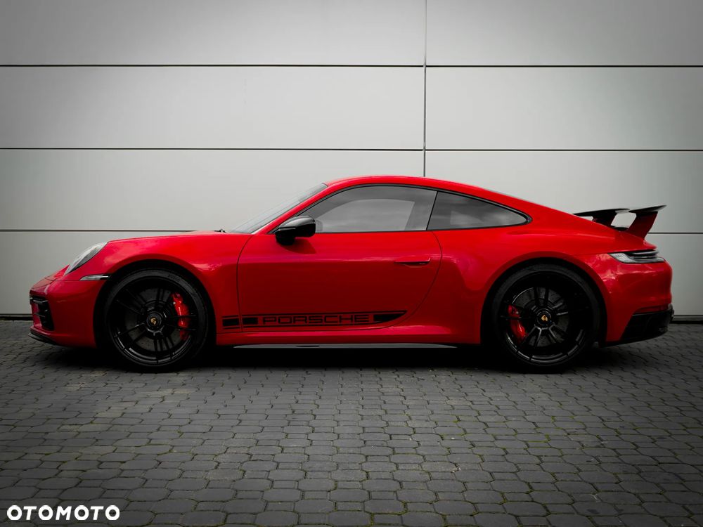 Porsche 911 Carrera GTS - 4