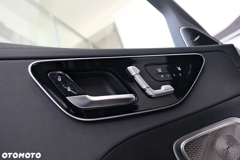Mercedes-Benz Klasa C AMG 43 4Matic AMG Speedshift MCT9G AMG Sondermodell - 23