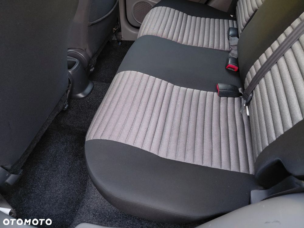 Suzuki SX4 - 10