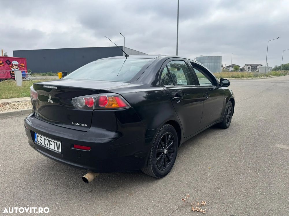 Mitsubishi Lancer - 5