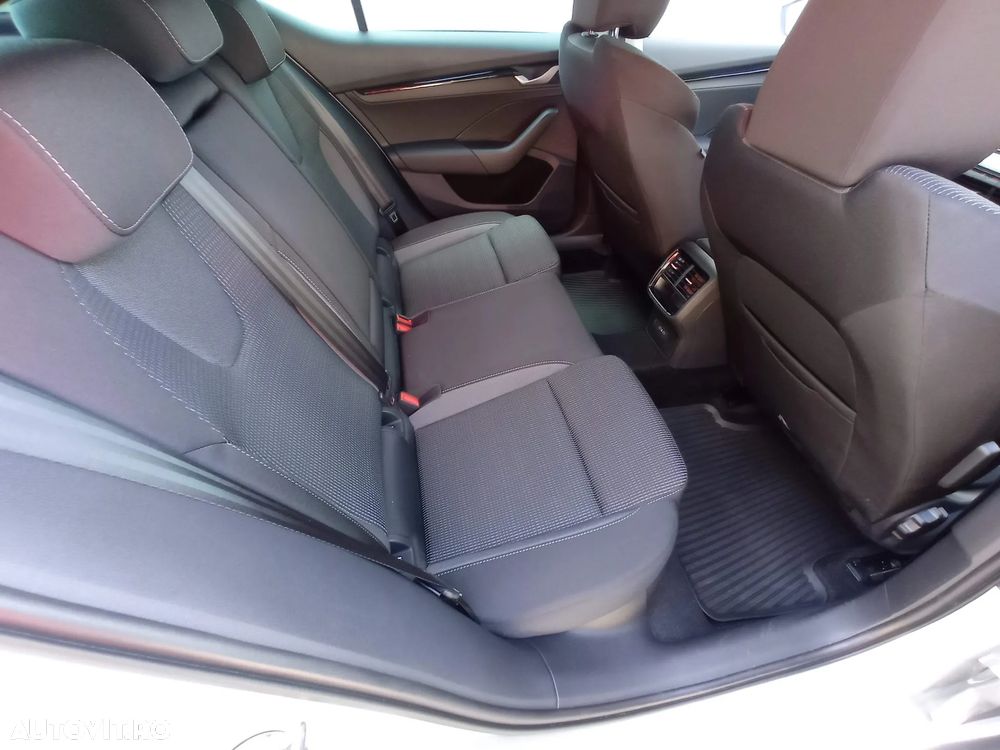 Skoda Octavia 2.0 TDI 150 CP DSG Selection - 24