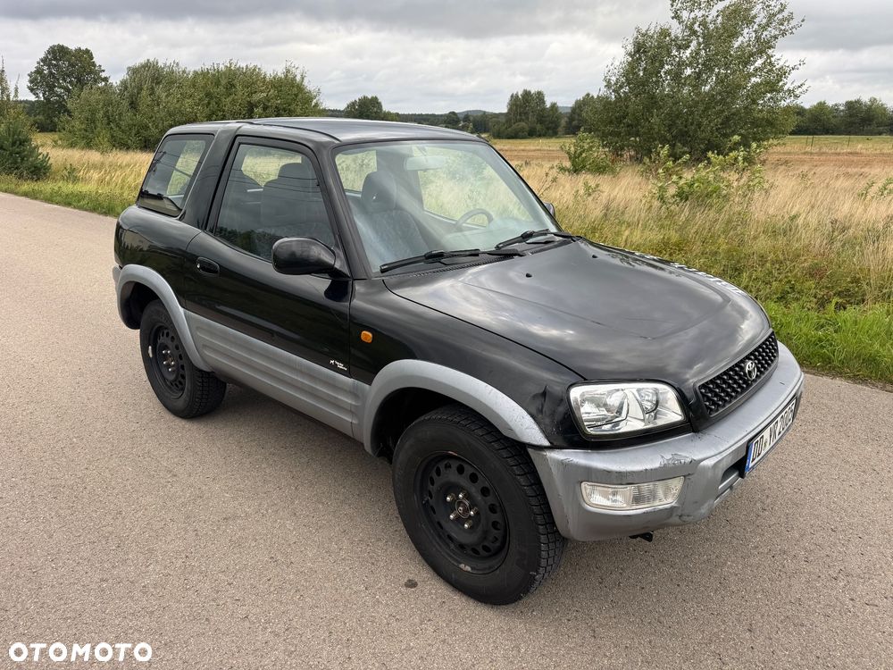 Toyota RAV4 - 1