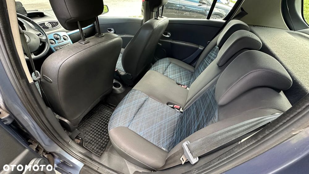 Renault Clio 1.2 16V Expression - 17