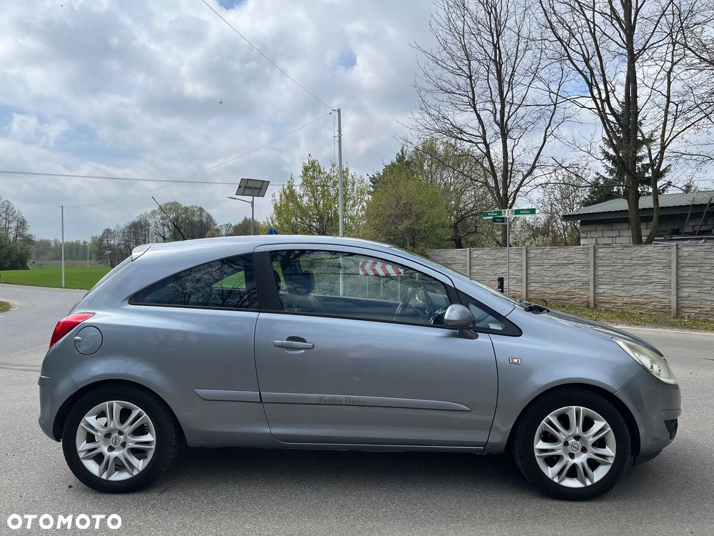Opel Corsa 1.2 16V Easytronic Cosmo - 3