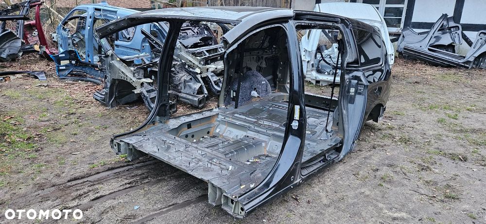 Chrysler Pacifica 2016- Ćwiartka tył  Błotnik tył z progiem prawy lewy Pas tylny Dach 8 osób KOLOR PXR Czarny - 4