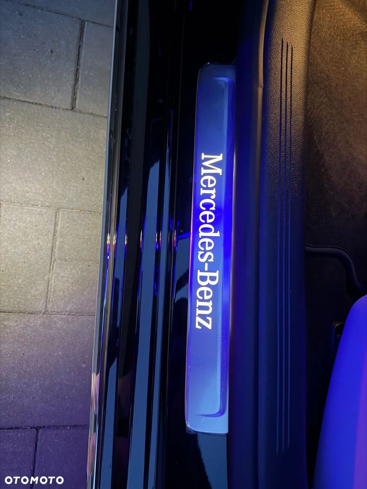 Mercedes-Benz Klasa E 220 d 4-Matic Exclusive - 36