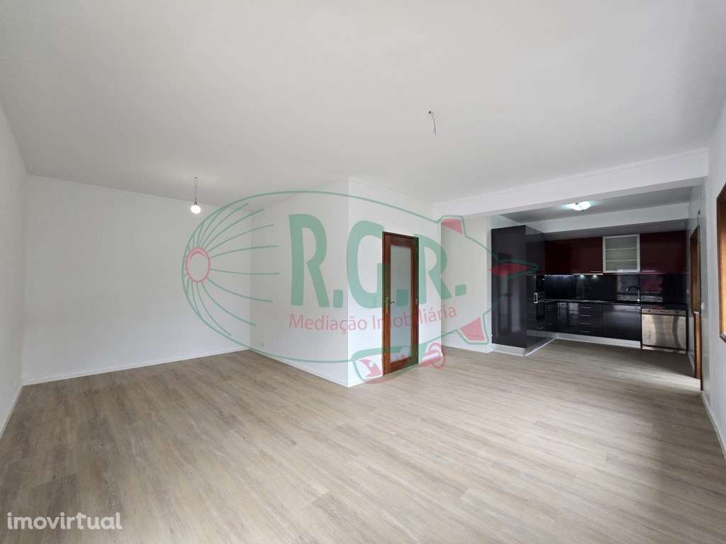 T2 Próximo ao Metro da Campainha/ Estação de Comboio - Grande imagem: 4/29