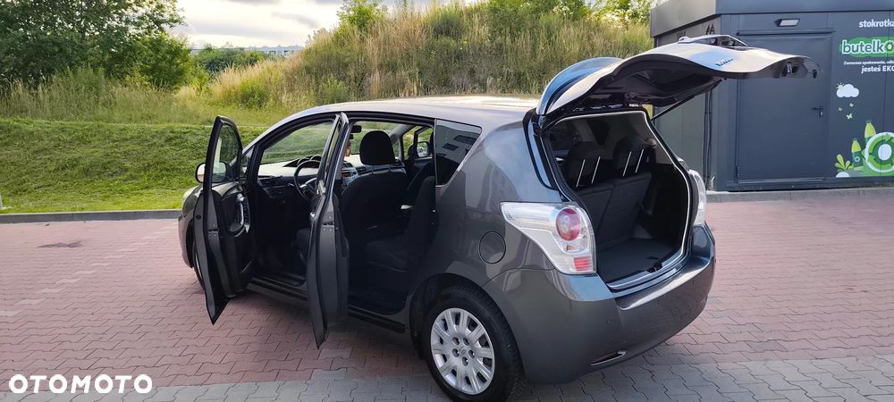 Toyota Verso 1.8 Sol 7os MS - 11