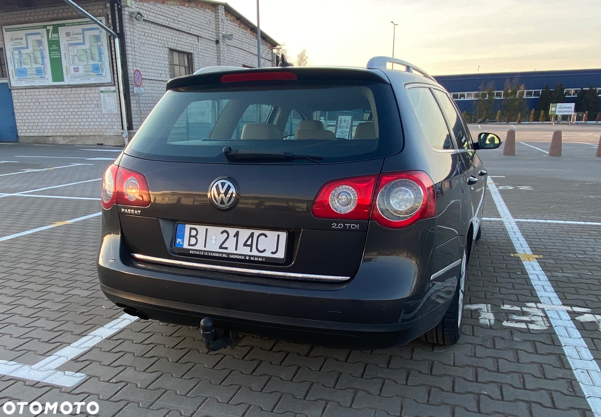 Volkswagen Passat Variant 2.0 Blue TDI DPF Sportline - 12
