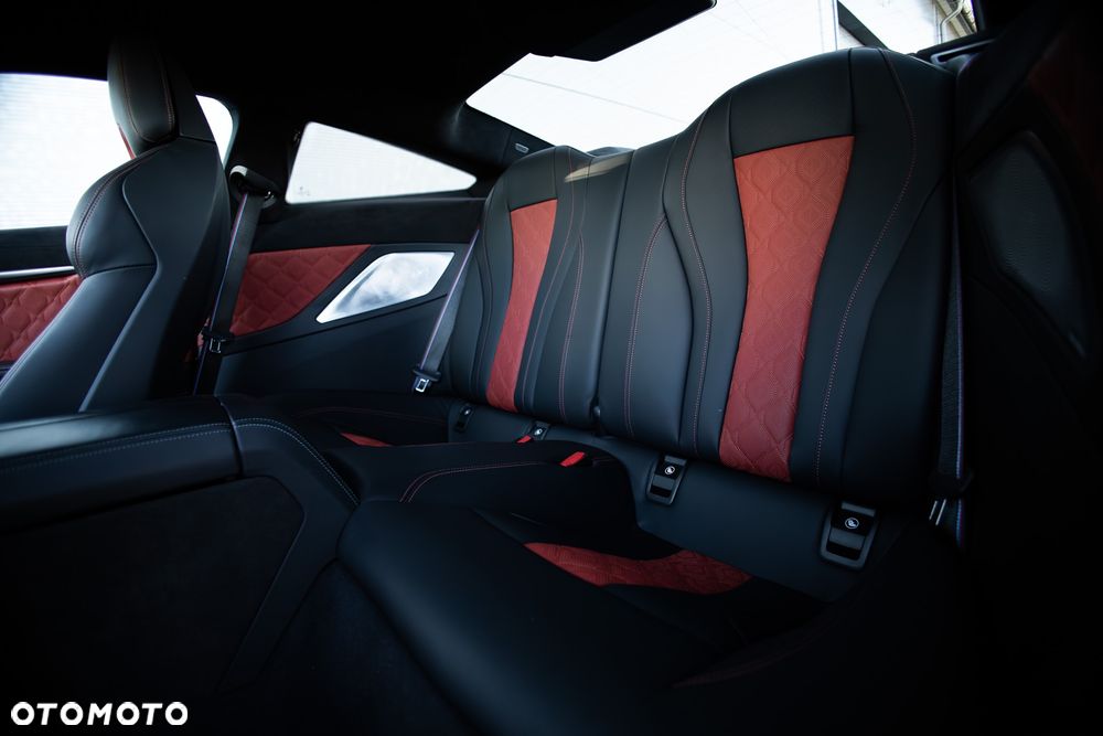 BMW M8 Competition - 17