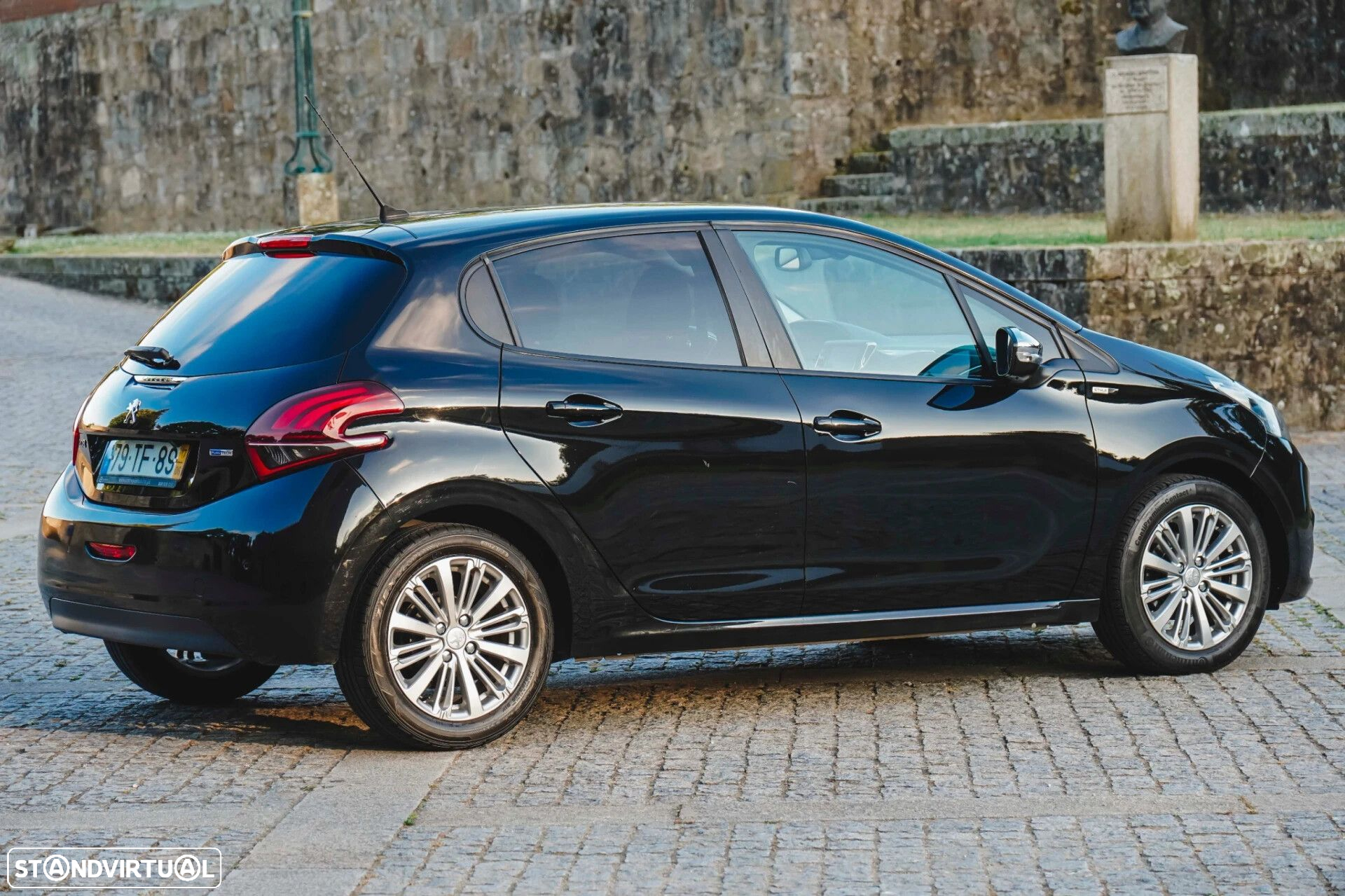 Peugeot 208 - 38
