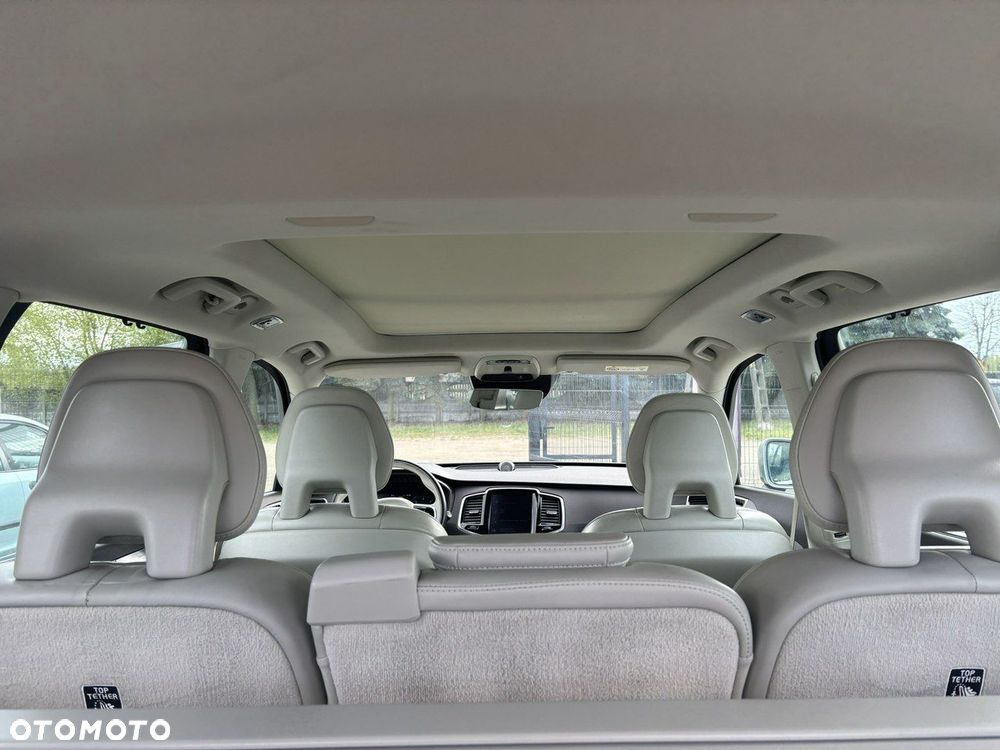 Volvo XC 90 - 34