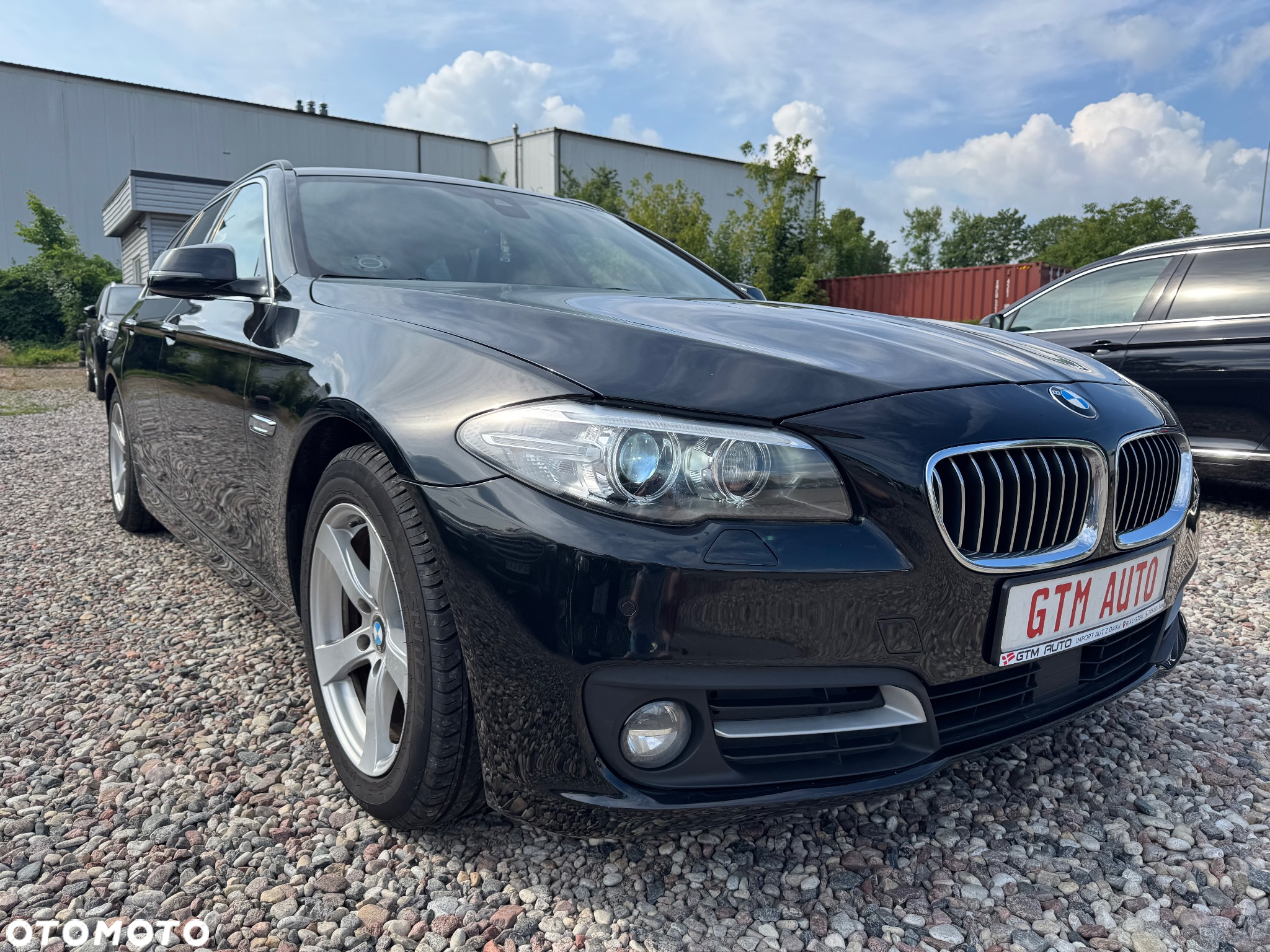 BMW Seria 5 520d xDrive - 17