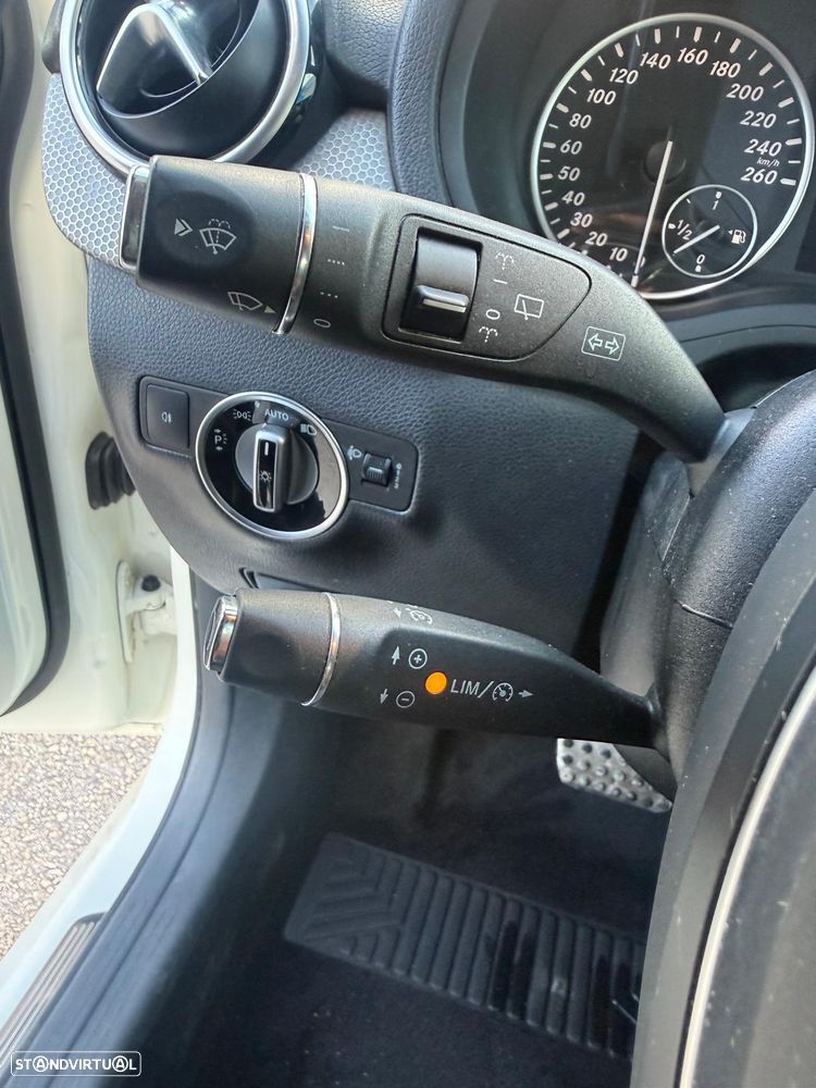 Mercedes-Benz B 180 CDI BlueEFFICIENCY Aut. - 25