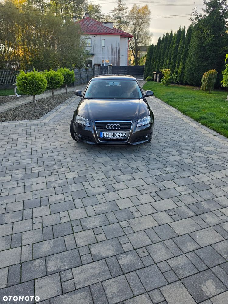 Audi A3 Sportback 2010 photo 2