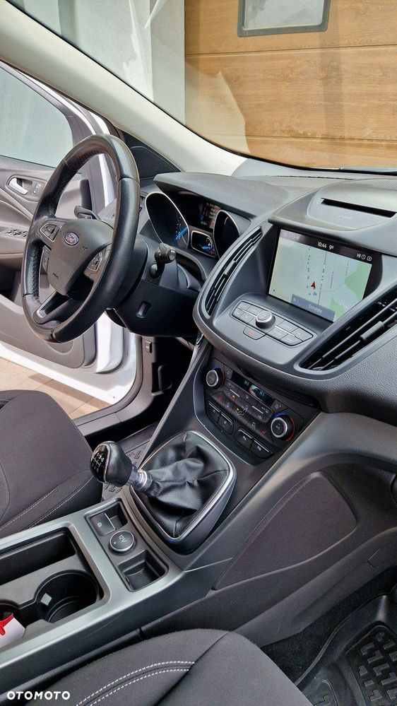 Ford Kuga - 30