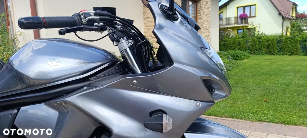Suzuki GSX - 30