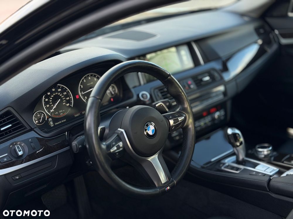 BMW Seria 5 528i xDrive - 9