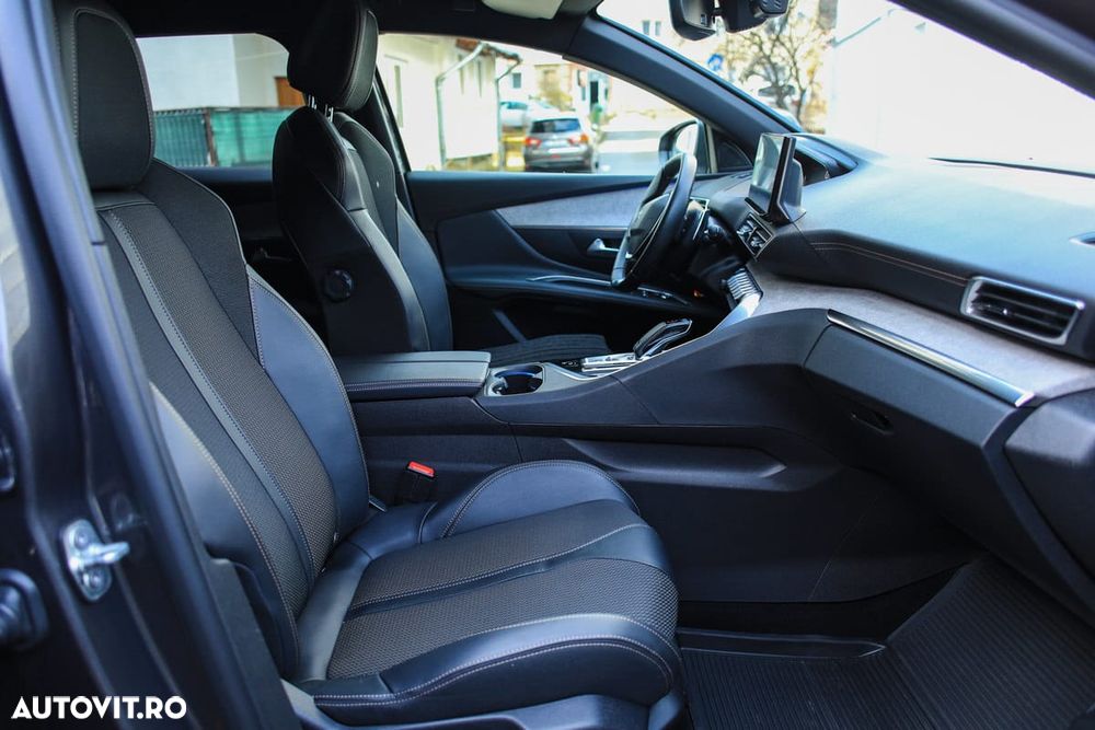 Peugeot 3008 1.2 PureTech 130 EAT8 GT - 13