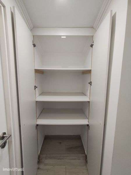 Arrendamento T2 campo Ourique - Grande imagem: 4/12