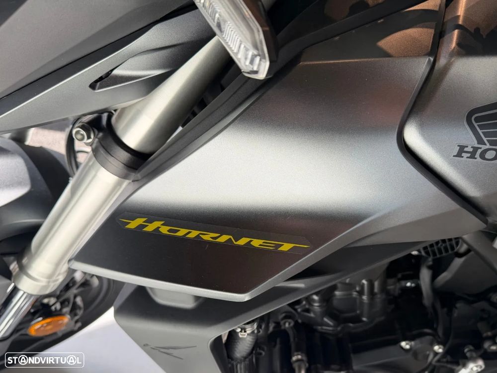 Honda Hornet 750 - 11