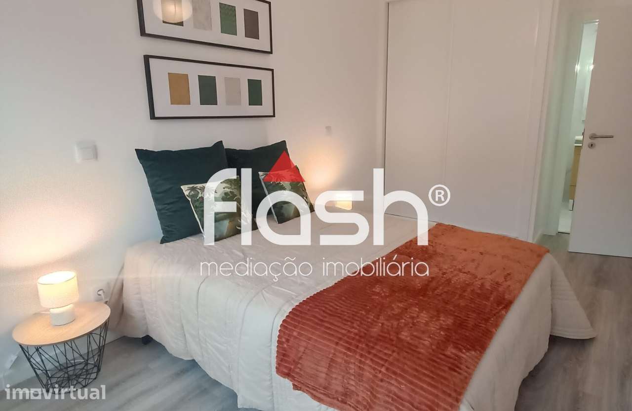 Apartamento T3 Remodelado/MOBILADO em Benfica - Grande imagem: 2/20