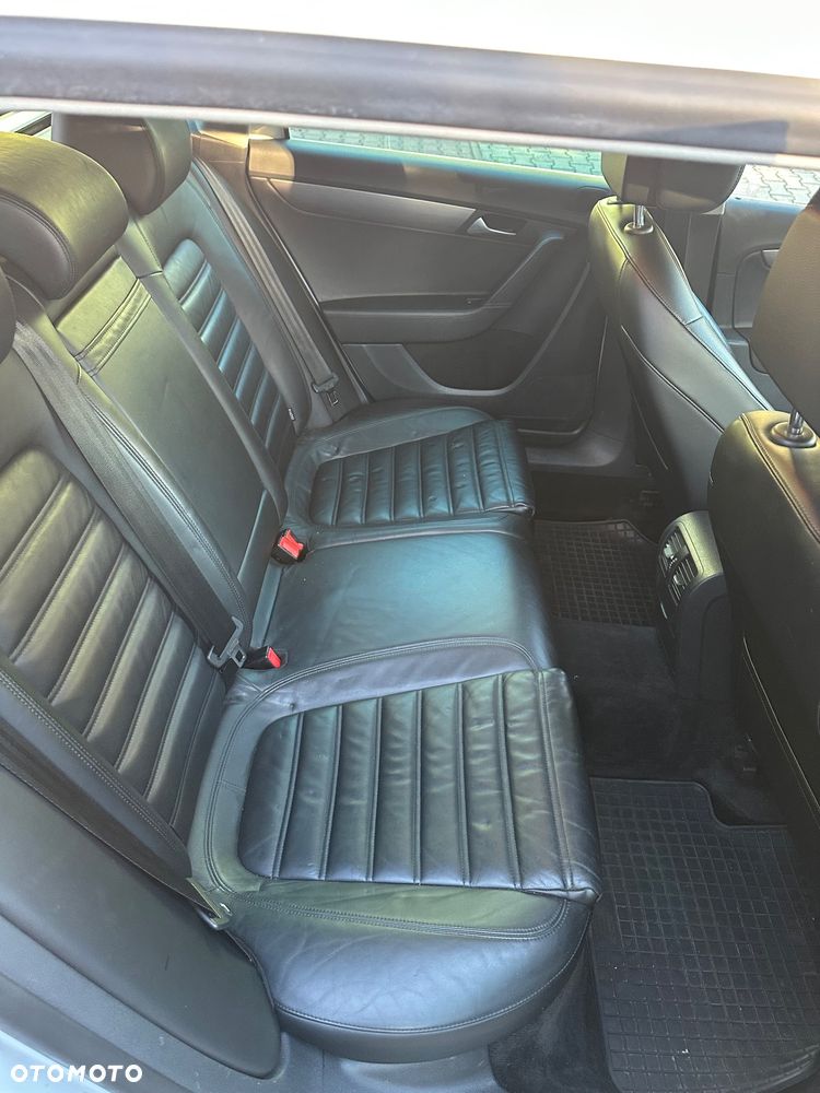 Volkswagen Passat 2.0 TDI 4Mot Highline DSG - 14
