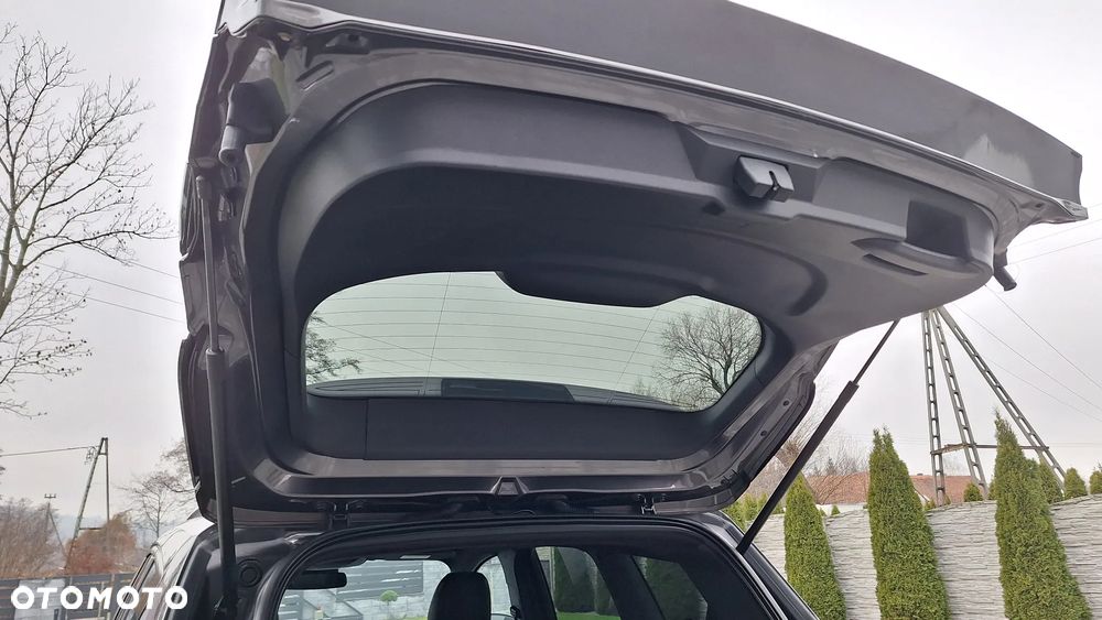 Ford Kuga 1.5 EcoBoost FWD ST-Line ASS MMT6 - 38