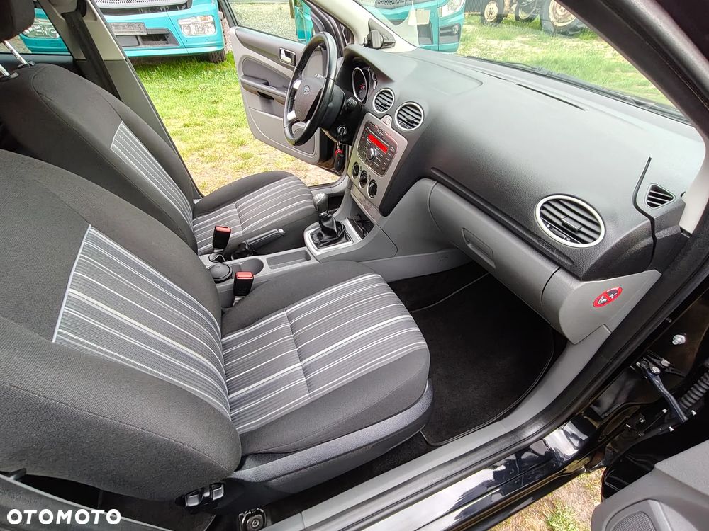 Ford Focus - 23